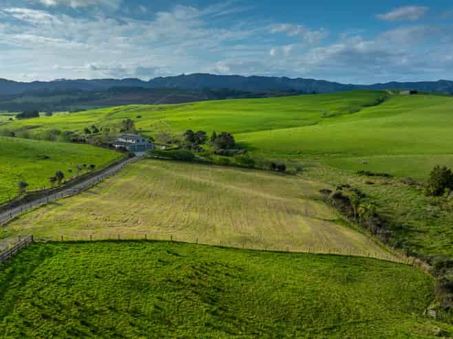 989E Kaiwaka-Mangawhai Road, Mangawhai