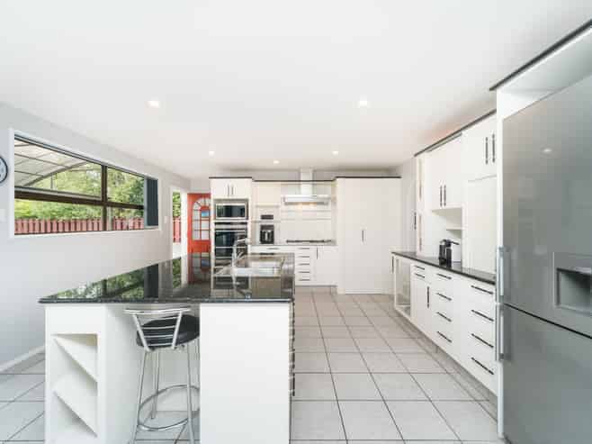 16 Akaroa Avenue, Awapuni