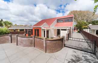 16 Akaroa Avenue, Awapuni