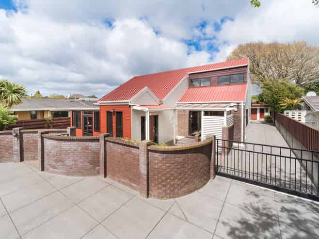 16 Akaroa Avenue, Awapuni