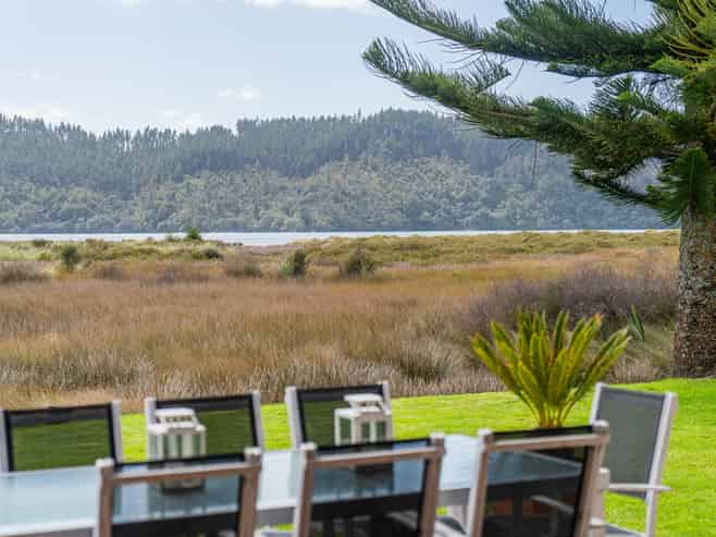 141 Everitt Crescent, Whangamata
