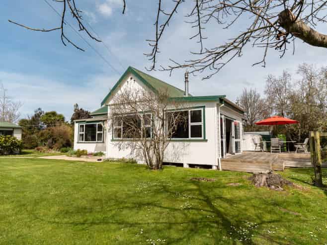 37 North Branch Road, Milton