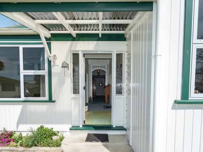 37 North Branch Road, Milton