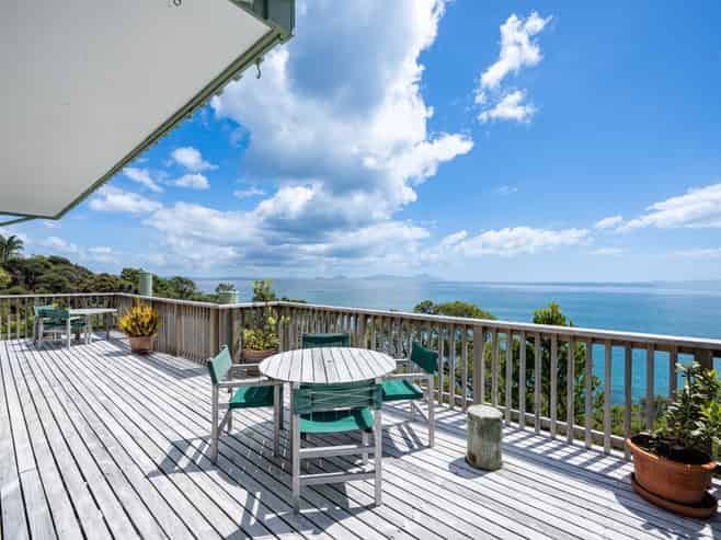 1089 Cove Road, Langs Beach