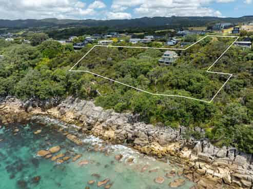 1089 Cove Road, Langs Beach
