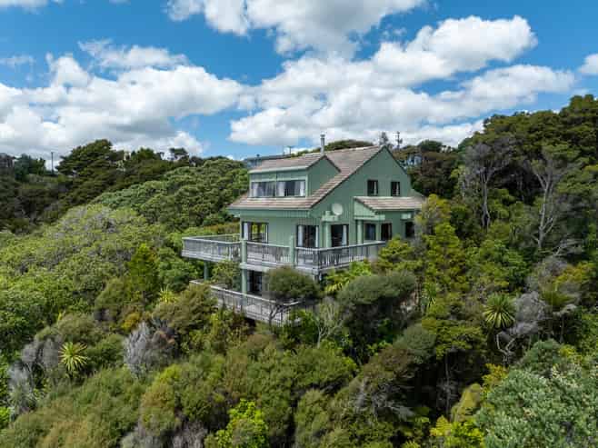 1089 Cove Road, Langs Beach