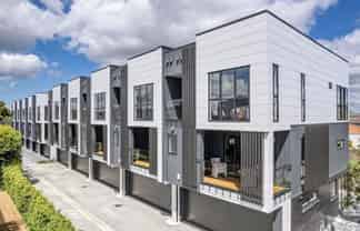 4/12 King Edward Avenue, Epsom