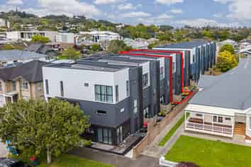 4/12 King Edward Avenue, Epsom