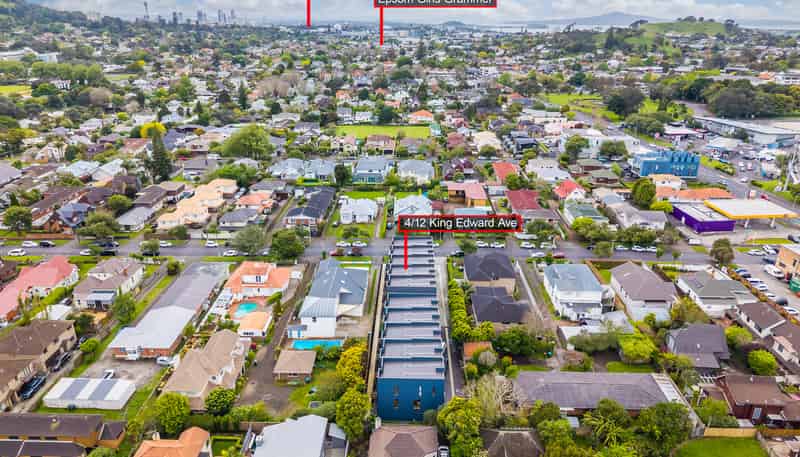 4/12 King Edward Avenue, Epsom