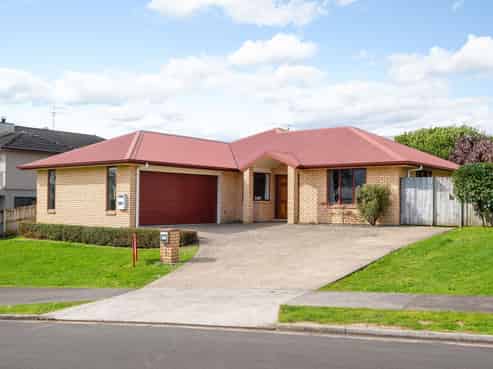 1 Farleigh Close, Huntington