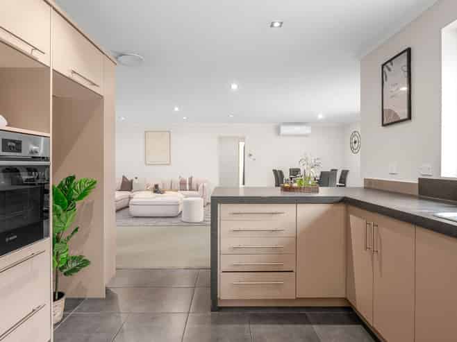 1 Farleigh Close, Huntington