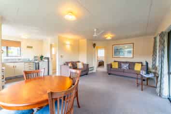 2/2 Stirling Place, Timaru