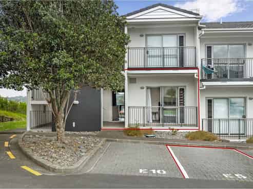 E5/60 Masons Road, Albany