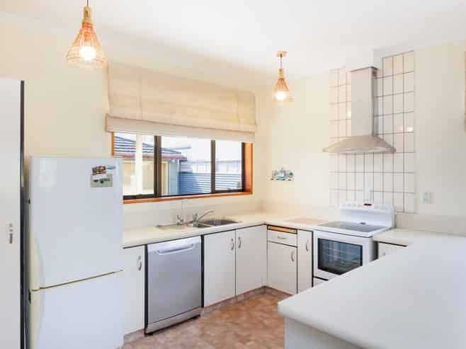 9 Shamrock Street, Takaro