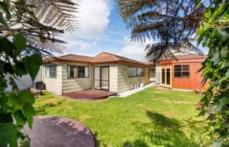 9 Shamrock Street, Takaro