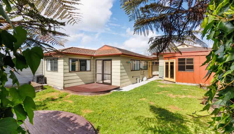9 Shamrock Street, Takaro