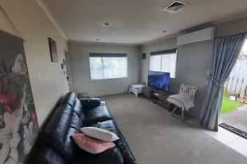 5A Drumbeg Close, Flat Bush