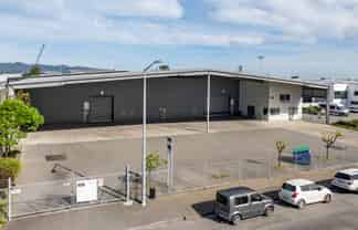 Hornby Warehouse with Canopy & Yard - Sublease 
