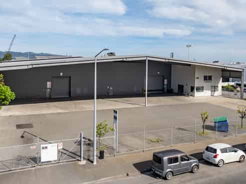 Hornby Warehouse with Canopy & Yard - Sublease 