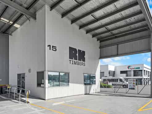 Hornby Warehouse with Canopy & Yard - Sublease 