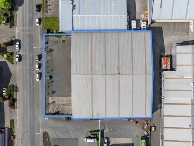 Hornby Warehouse with Canopy & Yard - Sublease 