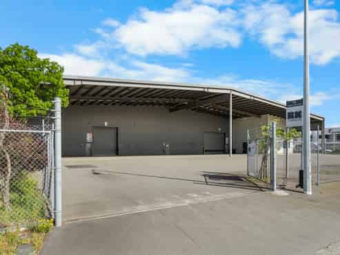 Hornby Warehouse with Canopy & Yard - Sublease 