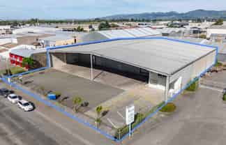 Hornby Warehouse with Canopy & Yard - Sublease 