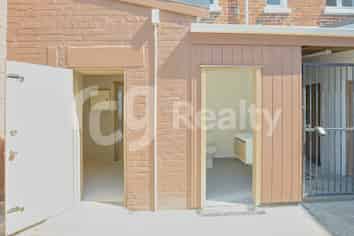 Busy Shop in Grey Lynn - 56sqm