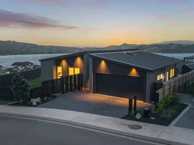 6 Okupe Grove, Aotea
