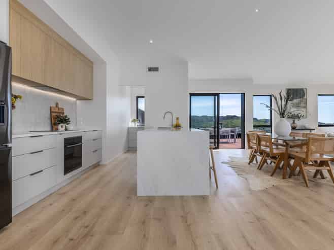6 Okupe Grove, Aotea