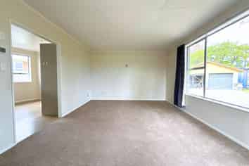 2 Rousehill Street, Renwick