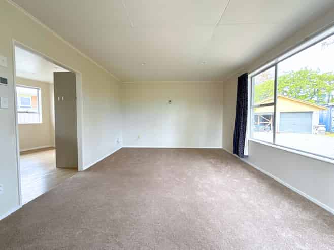 2 Rousehill Street, Renwick