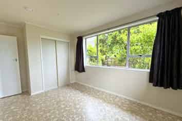2 Rousehill Street, Renwick