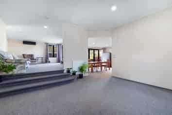 13 De Havilland Drive, Goodwood Heights