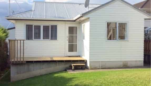 15B LINCOLN TERRACE, Greerton