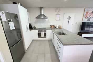 19 Charente Way, Yaldhurst