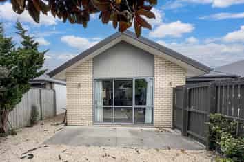 19 Charente Way, Yaldhurst