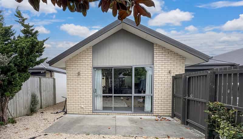 19 Charente Way, Yaldhurst