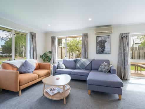 84 Starveall Street, Brightwater