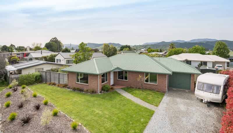 84 Starveall Street, Brightwater