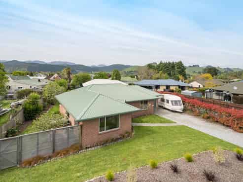 84 Starveall Street, Brightwater