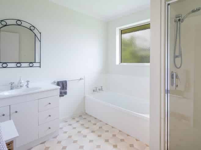 84 Starveall Street, Brightwater