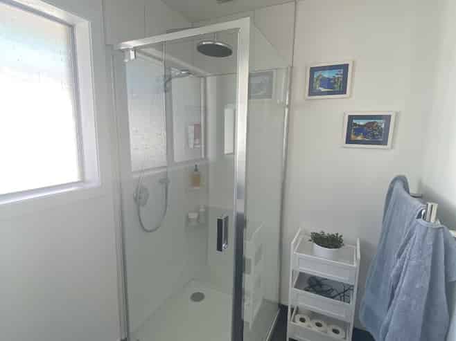 1/5 Charles Street, Belmont