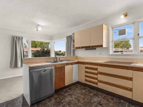 64 Bill Hercock Street, Pirimai