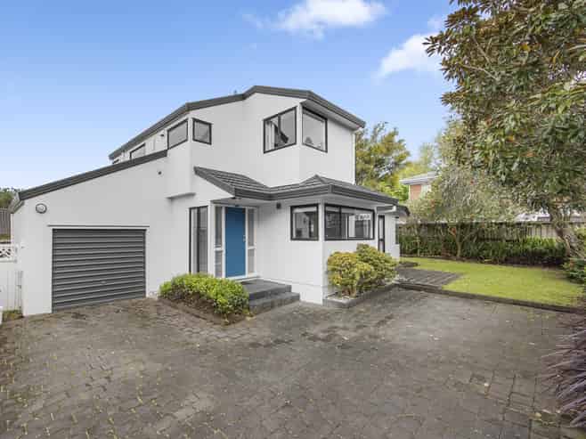 4A Empire Road, Epsom