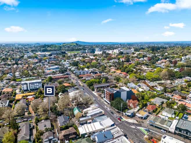 4A Empire Road, Epsom
