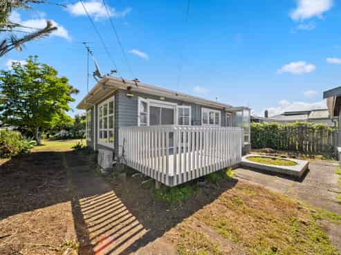 15A Walter Street, Mangere East