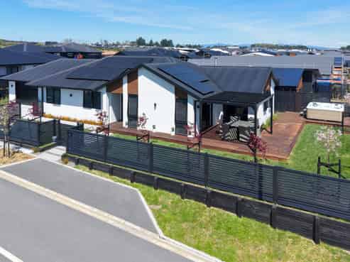 8 Ruku Lane, Wharewaka