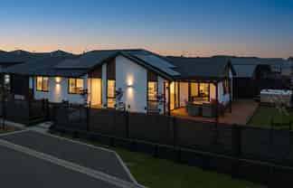 8 Ruku Lane, Wharewaka