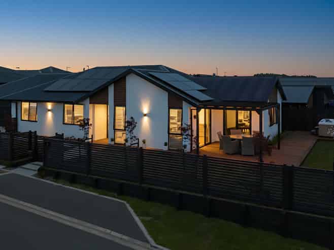 8 Ruku Lane, Wharewaka